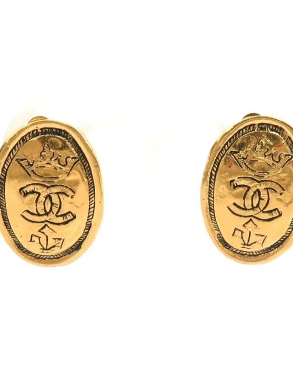 CHANEL CC Logo Clip on Earrings Gold Metal